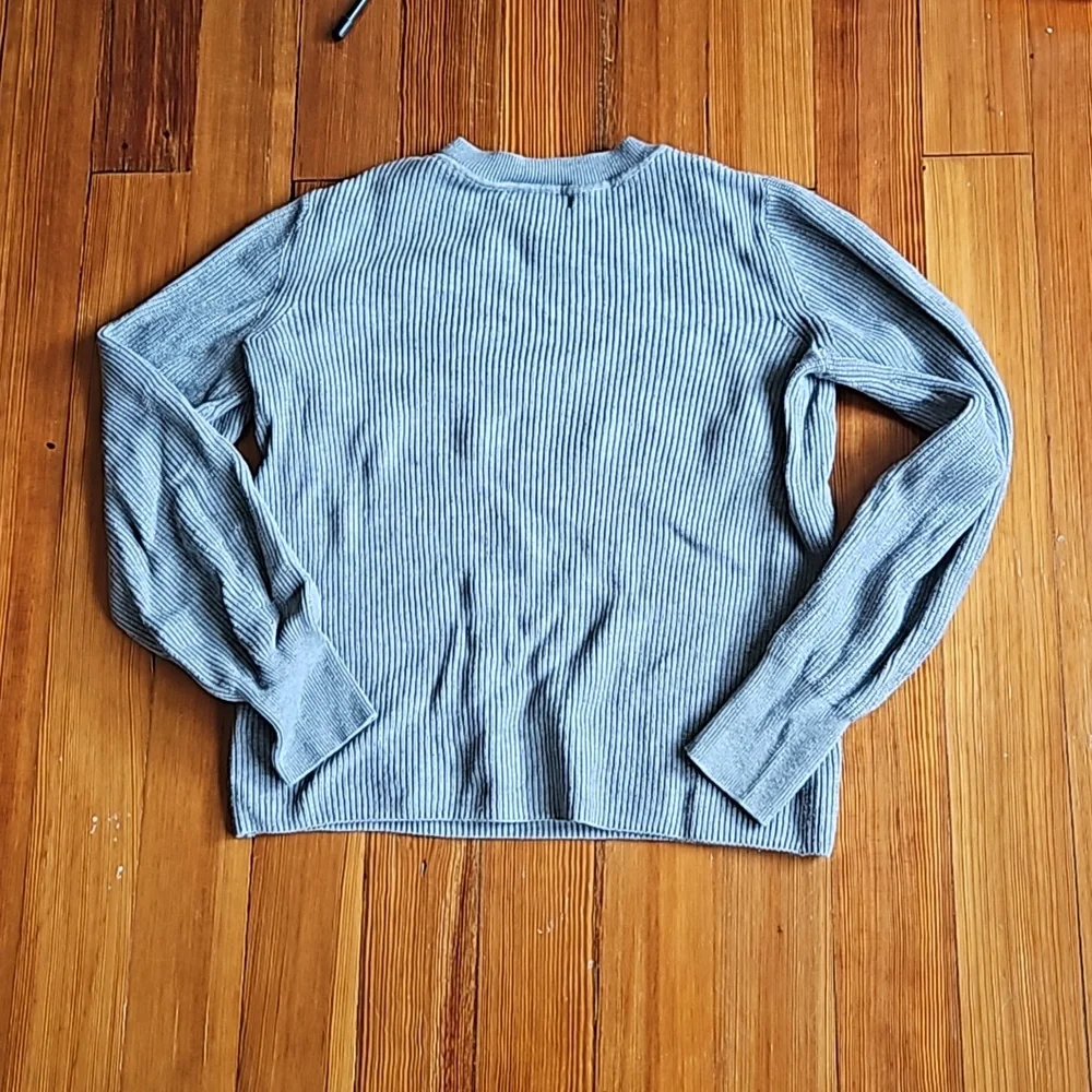 Sweater - Picture 3 of 3